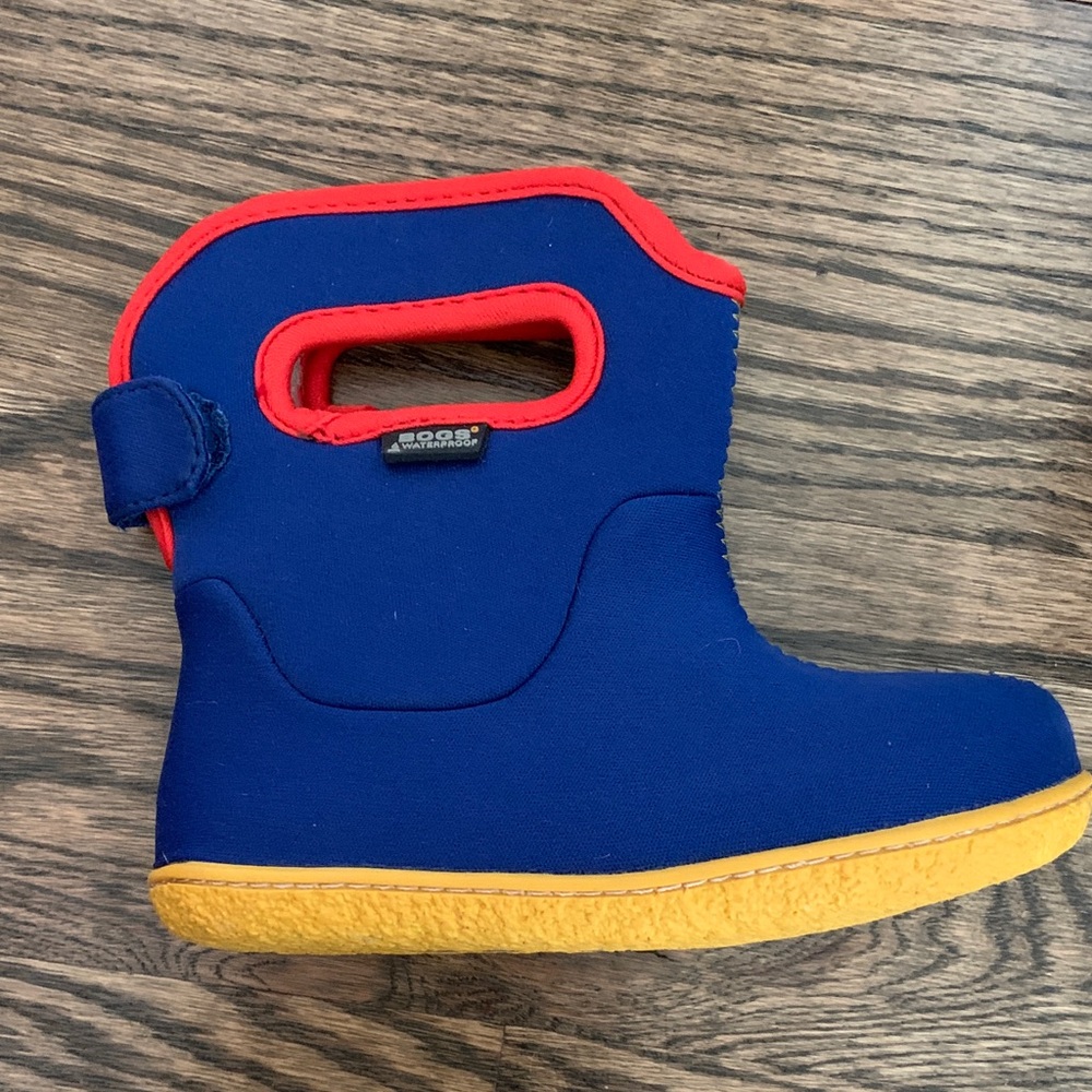 Bogs Kids' Vibrant Blue and Red Pull On Rain Boots - Picture 4 of 6